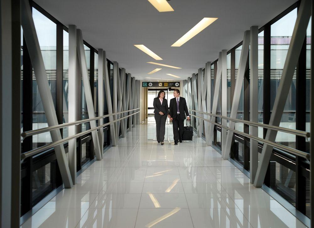 Hotel Courtyard By Marriott Airport